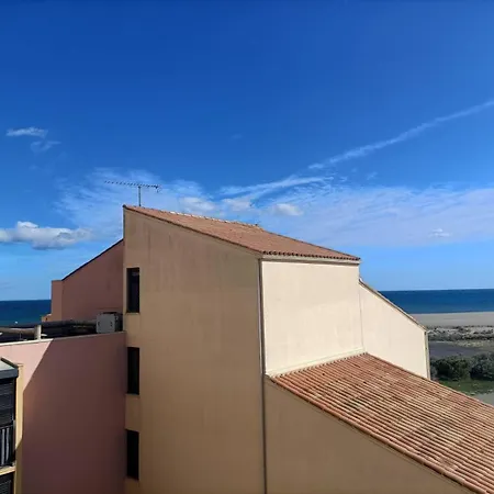 A Deux Pas De La - Pierre La 6mdlm220